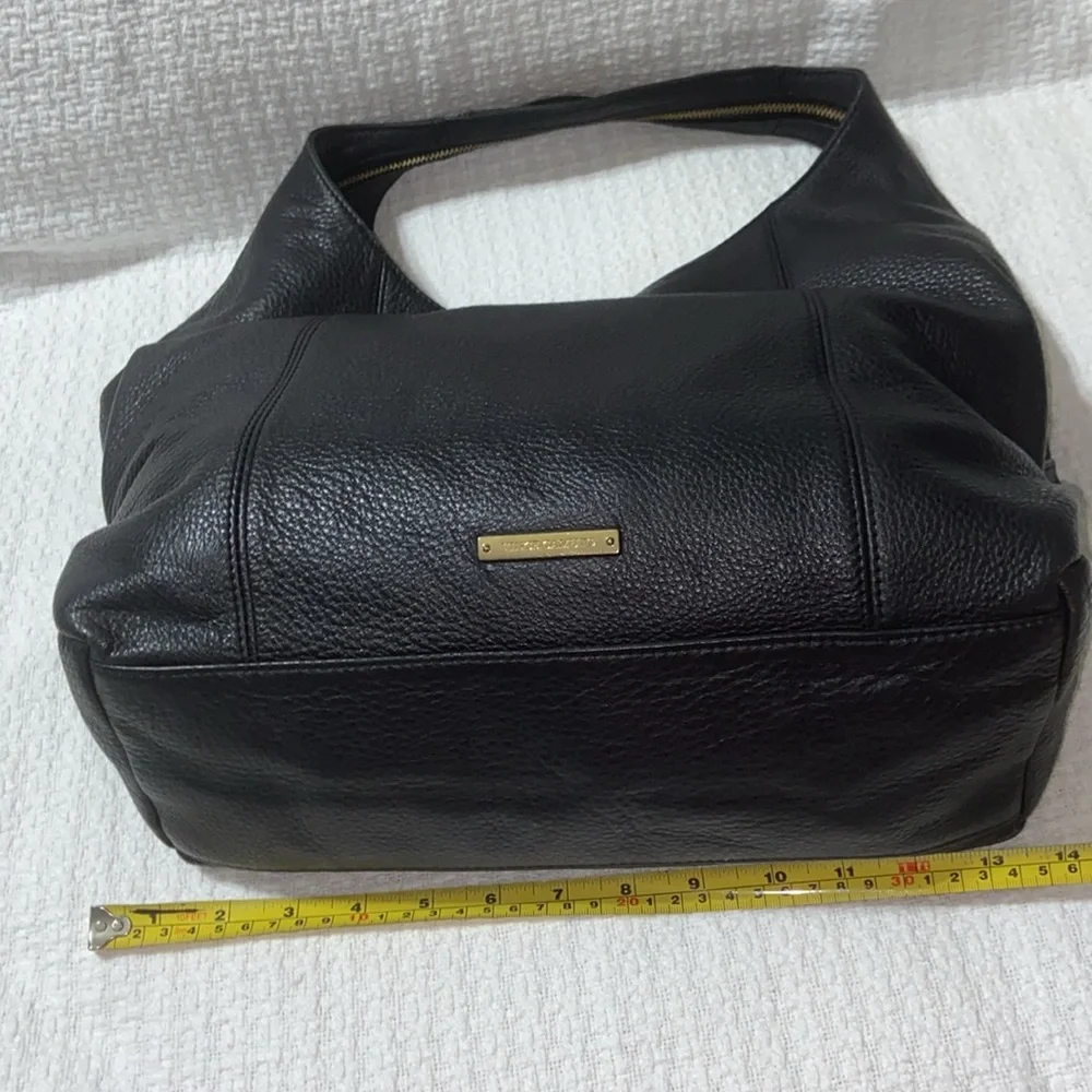 Like new Vince Camuto Zoe pebbled leather Split Hobo bag_10
